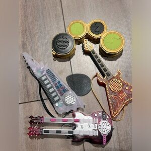 LOLSurprise Dolls Ferocious Fierce Electric Bass, Drum, Guitar & Keyboard